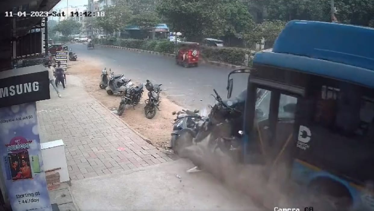 Delhi Bus Accident DTC bus hits several vehicles in Rohini cctv video