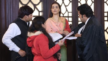 Lakeerein Movie Review in Hindi Ashutosh Rana Bidita Bag gaurav chopra tia bajpayee mukesh Bhatt Rajesh Jais