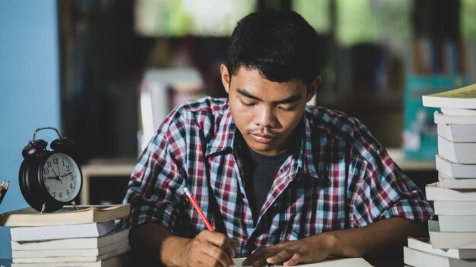 JEE Mains 2024 Exam Prepration tips to crack IIT JEE, Do not make these mistakes while prepairing
