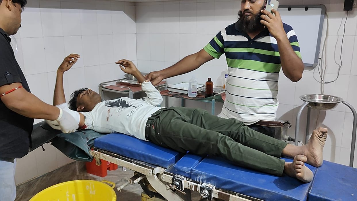 Bihar News : Criminals shot two people including a child in Begusarai.bihar police