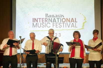 Banaras International Music Festival: World music seen on a stage of classical music, echoing on sitar