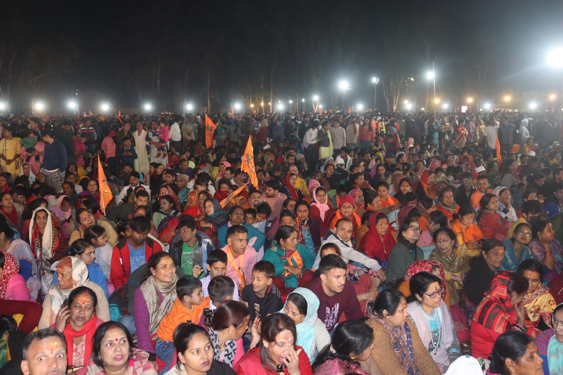 Bageshwar Dham Dhirendra Shastri Darbar in Dehradun: Parade Ground Crowd Gathered Papers Opened In Darbar