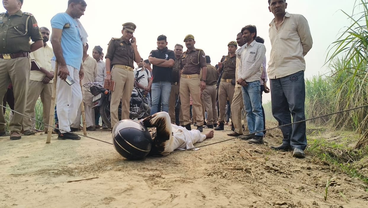Muzaffarnagar: farmer on a Bike dies after getting hit by high tension line wire