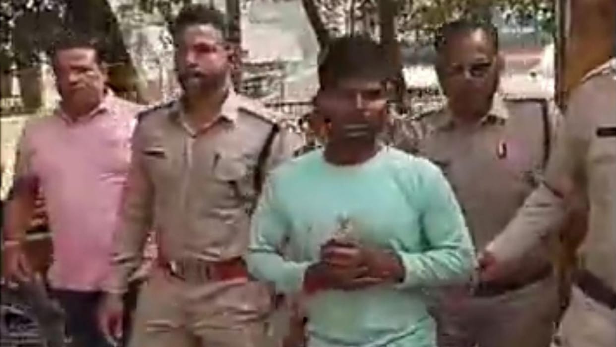 MP Crime News: Attack on police team that went to arrest robbery accused in Ujjain