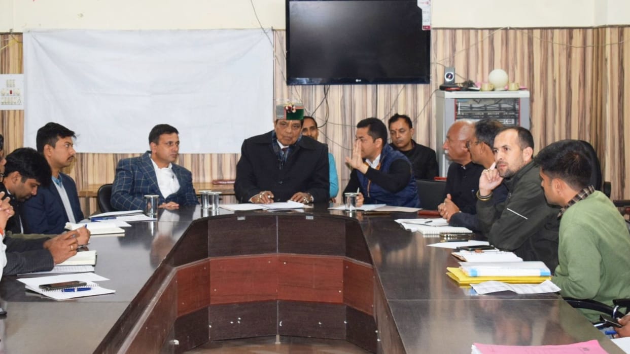Cabinet Minister Dhani Ram Shandil directions to officers for Kandaghat Tunnel