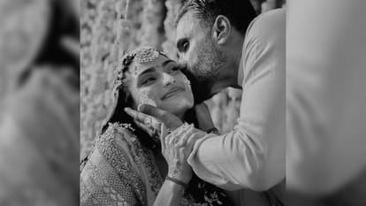 Suniel Shetty: सुनील शेट्टी ने बेटी अथिया के जन्मदिन पर जमकर लुटाया प्यार, शेयर की अनदेखी तस्वीर Suniel shetty wishes daughter athiya shetty birthday with an unseen pic from haldi
