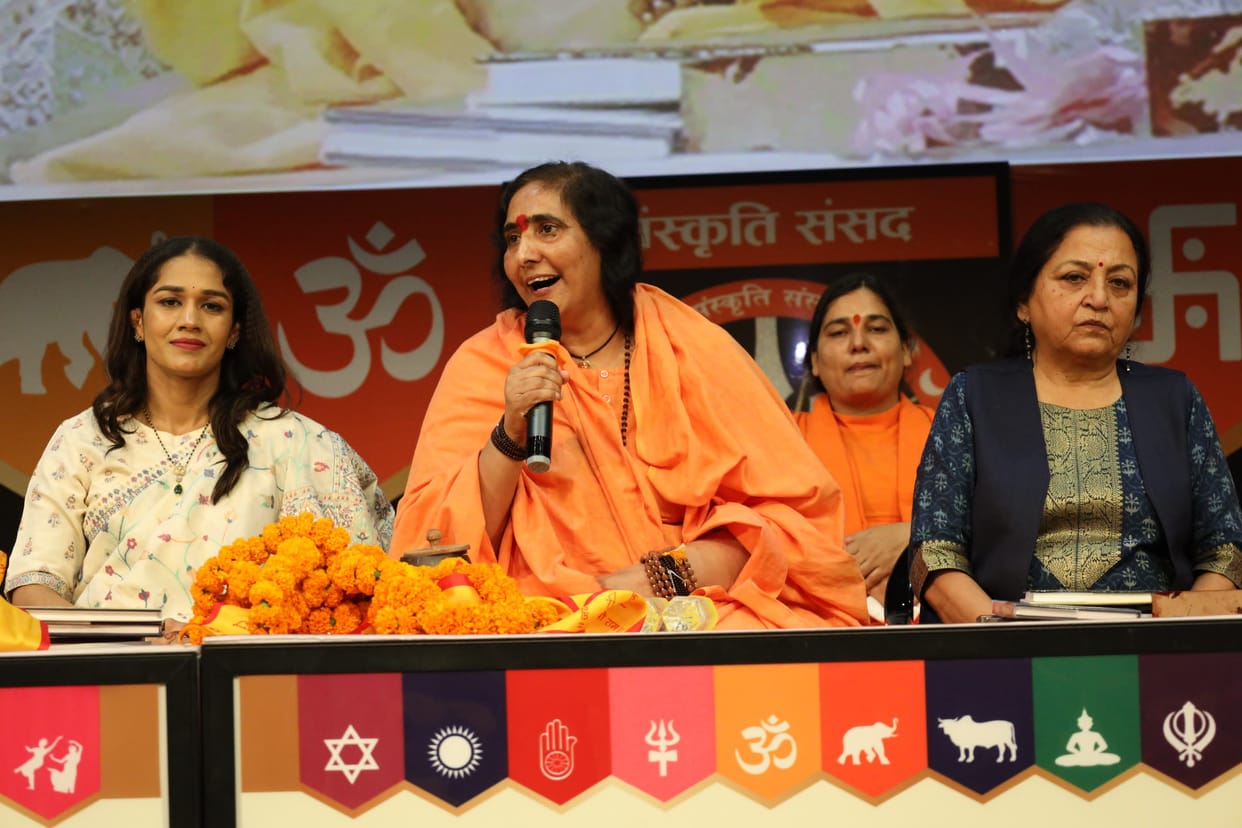 Sanskriti Sansad Varanasi: Babita Phogat said in Sanskriti Sansad, freedom does not mean wearing short clothes