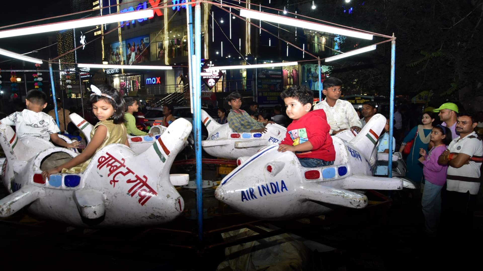 Amar Ujala Carnival: A plunge of emotions in the melodious confluence of songs, hymns and ghazals, Ratnesh Dub