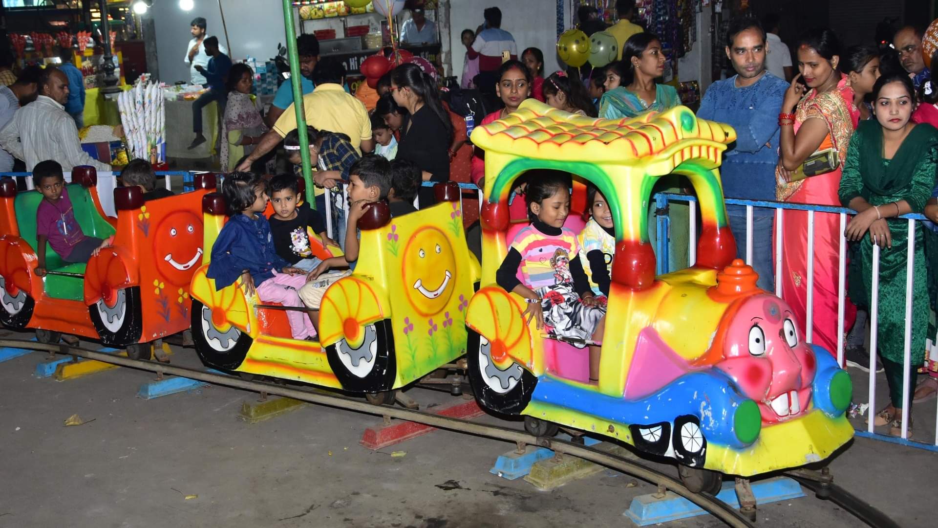 Amar Ujala Carnival: A plunge of emotions in the melodious confluence of songs, hymns and ghazals, Ratnesh Dub