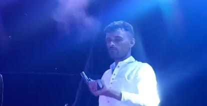 Bihar: भोजपुरी के अश्लील गानों पर डांस के साथ हर्ष फायरिंग, दो के खिलाफ मामला दर्ज bihar motihari joy firing on adult bhojpuri songs video viral social media