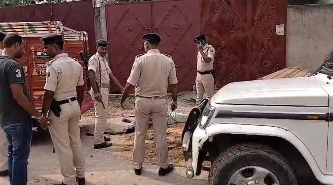 Bihar News: Youth murdered in broad daylight in Patna City, shot by criminals.