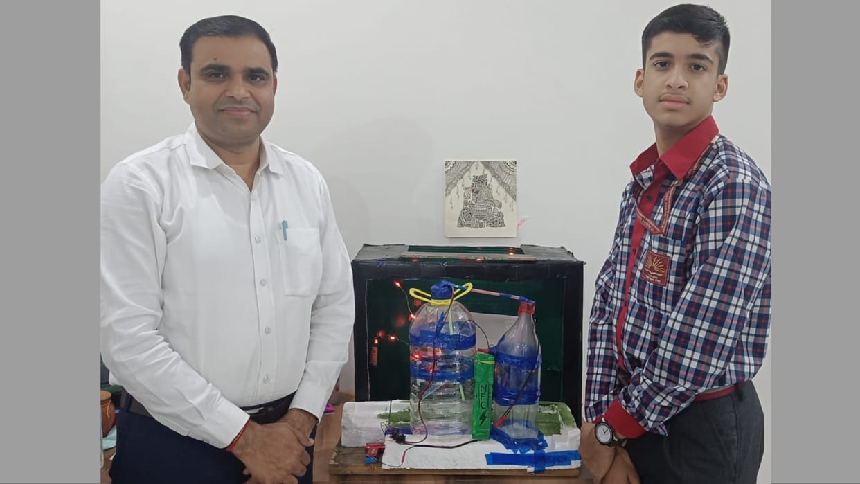 Haryana: Student worried after seeing increasing pollution, made oxygen releasing tank