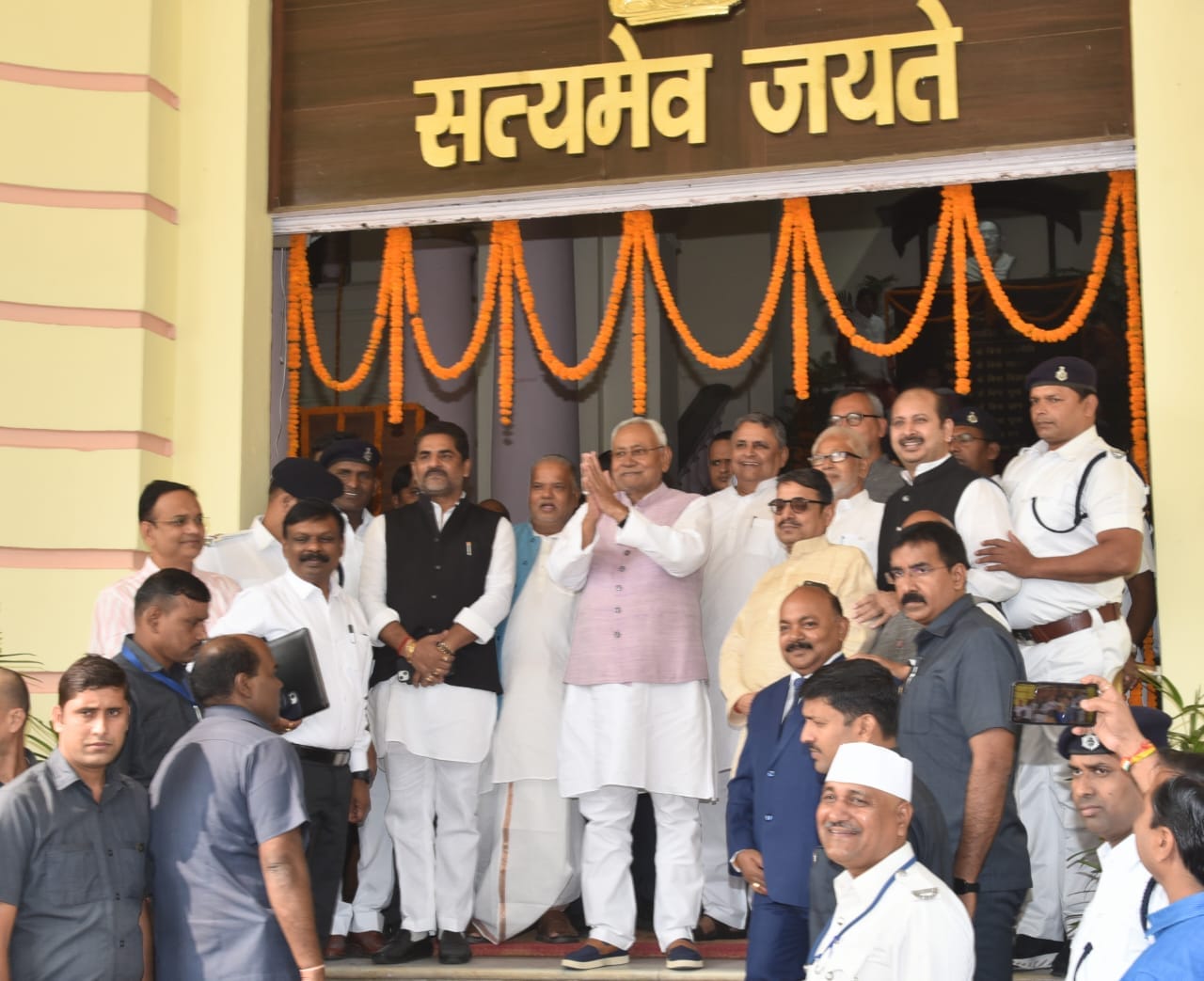 मुख्यमंत्री नीतीश कुमार विधानसभा में अपराध नियंत्रण विधेयक 2024 पेश करेंगे।