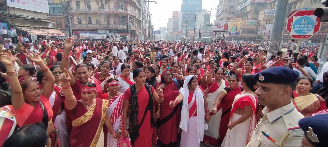 Bihar Police failed to control aanganwadi workers-cooks, clash during protest near bihar vidhan sabha patna