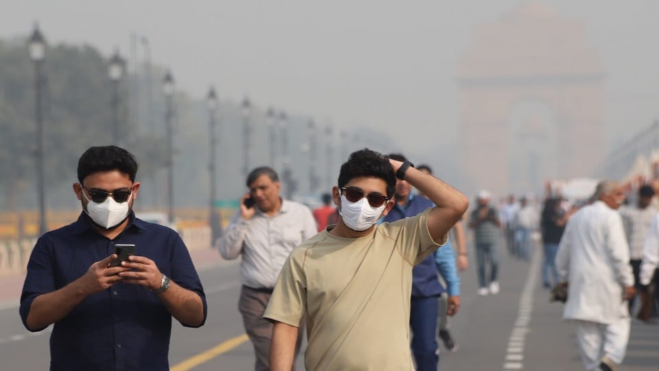Pollution breaks record of seven years, Center claims - stubble is the biggest reason