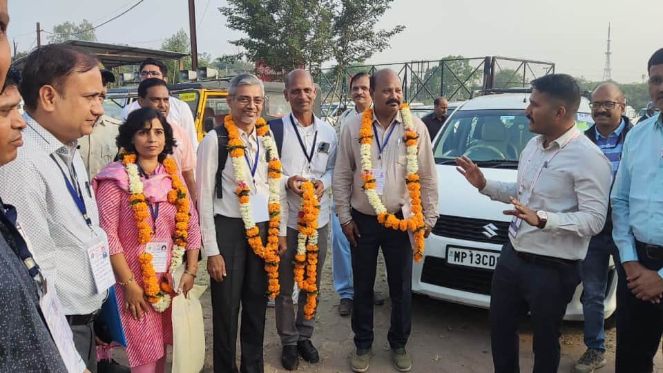 MP Election 2023 voting Employees going door to door to vote for the elderly and disabled