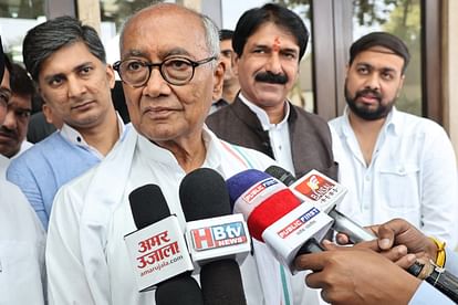 MP Election 2023: दिग्विजय सिंह ने कहा-धर्म को हथियार बनाकर असली मुद्दों से भटका रही भाजपा MP Election 2023: Congress National General Secretary Digvijay Singh said – BJP is diverting from real issues