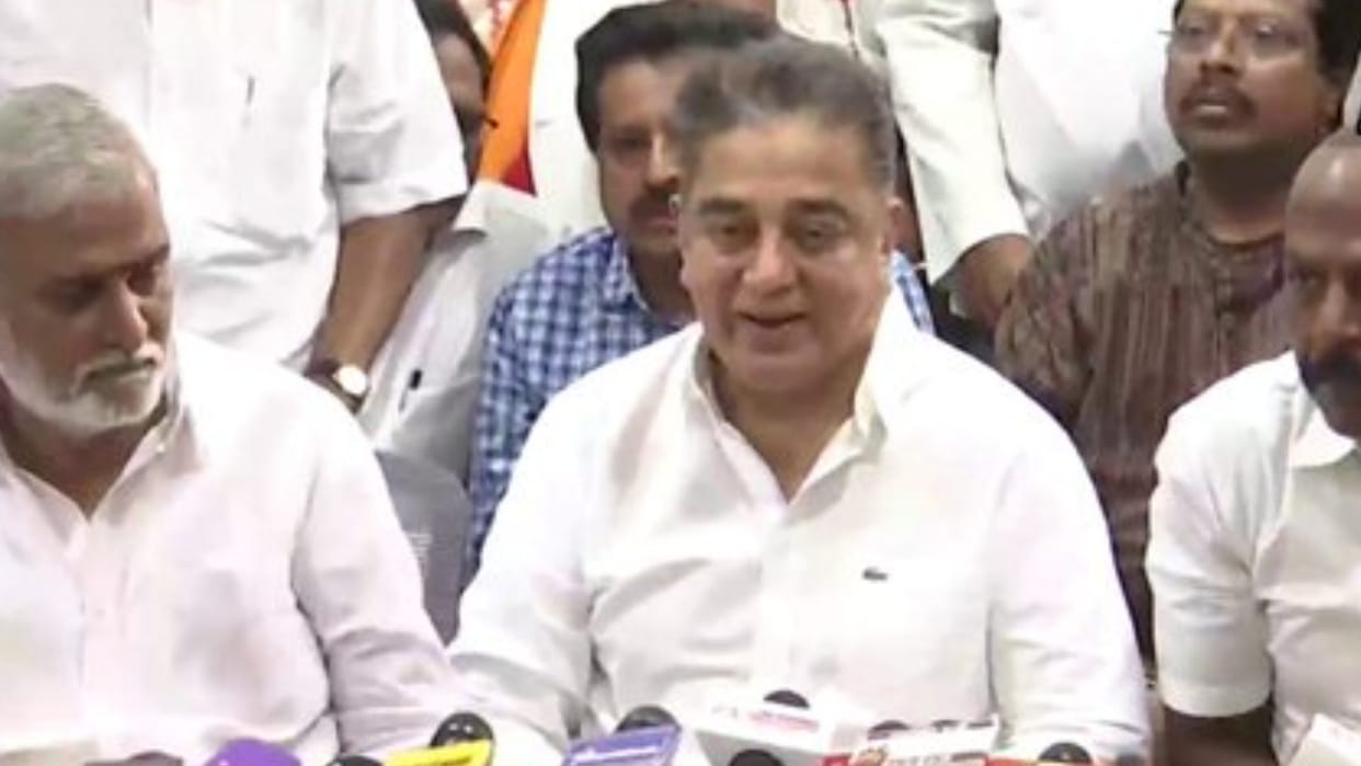 Kamal Haasan on His 69th Birthday Donates Atmospheric Water Generator To Institute of Child Health