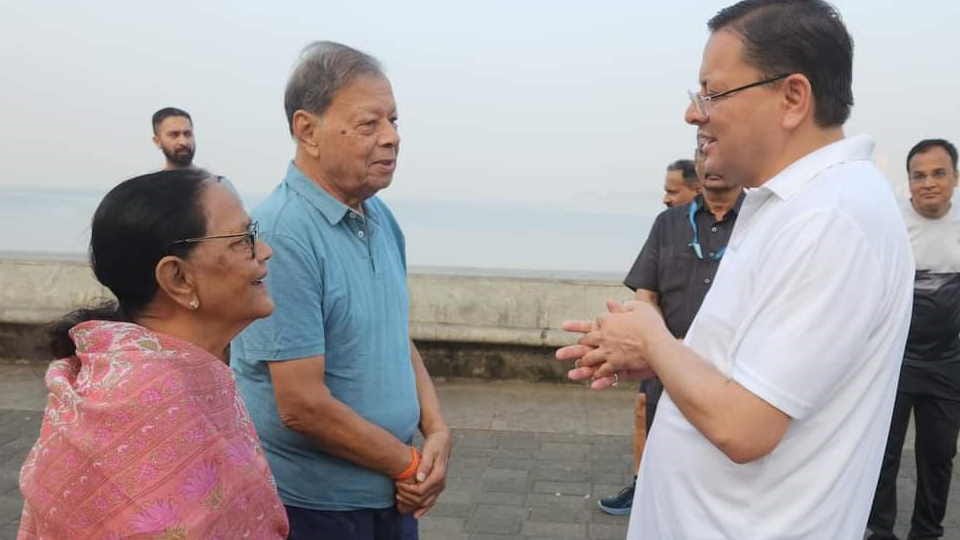 Uttarakhand CM Dhami Doing morning walk in Mumbai did yoga near beach meet people