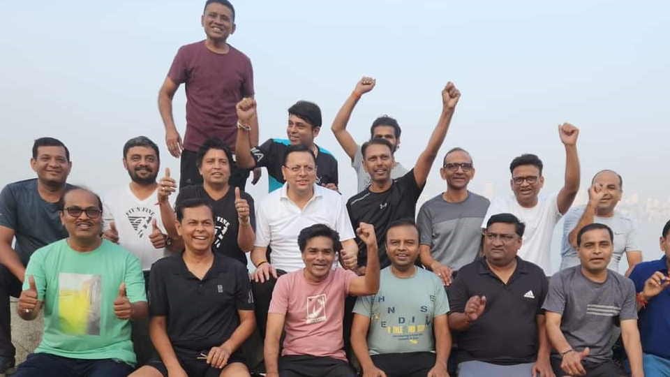 Uttarakhand CM Dhami Doing morning walk in Mumbai did yoga near beach meet people