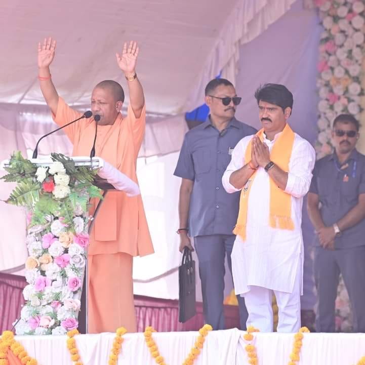MP Election 2023: Yogi aDityanath Says Akbar is great for Congress, For Us Shivaji and Maharana Pratap