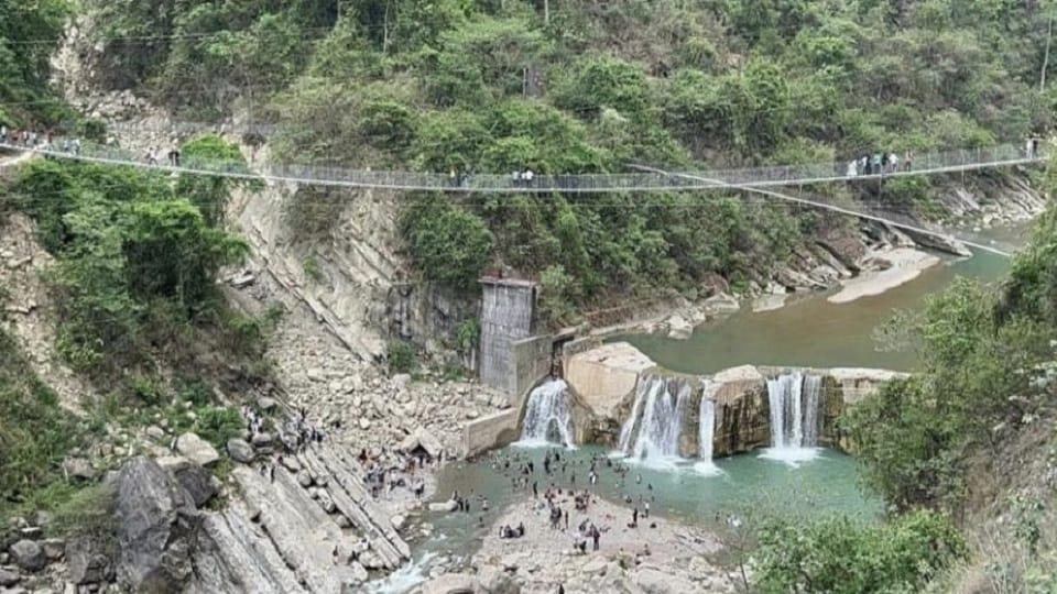Indian student falls into Nepal Tinau river while taking selfie
