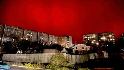 northern lights turn sky red in Bulgaria
