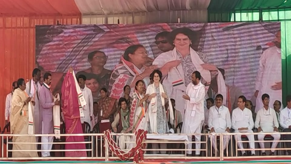CG Election 2023 Priyanka Gandhi said PM is not worried about the poor but only about Adani