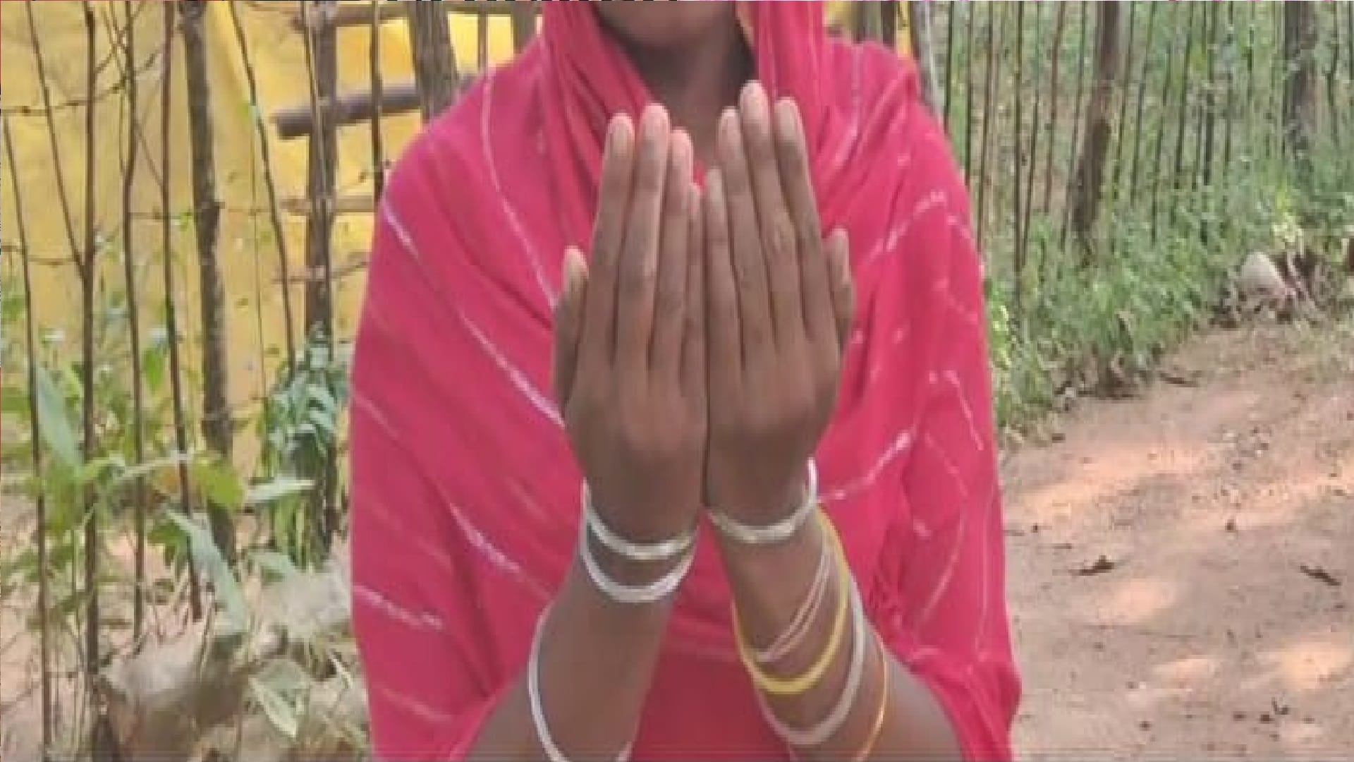 ग्रामीणों ने मतदान केद्रों में कहा- वोट डालेंगे, लेकिन स्याही नहीं लगाएंगे