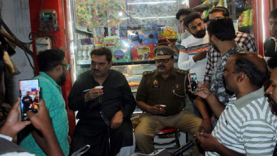 Raza Murad said: If Azam Khan does not agree with the decision then he should go to the Supreme Court