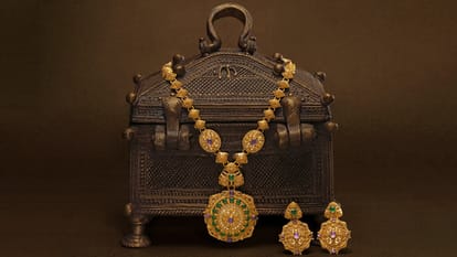 Celebrate Diwali with Tanishq Dharohar jewelery collection inherited craftsmanship brilliant skills of years