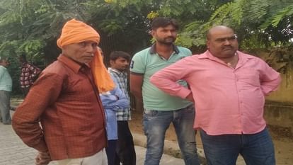 Three people died after tractor collided with ambulance on highway in Shahjahanpur