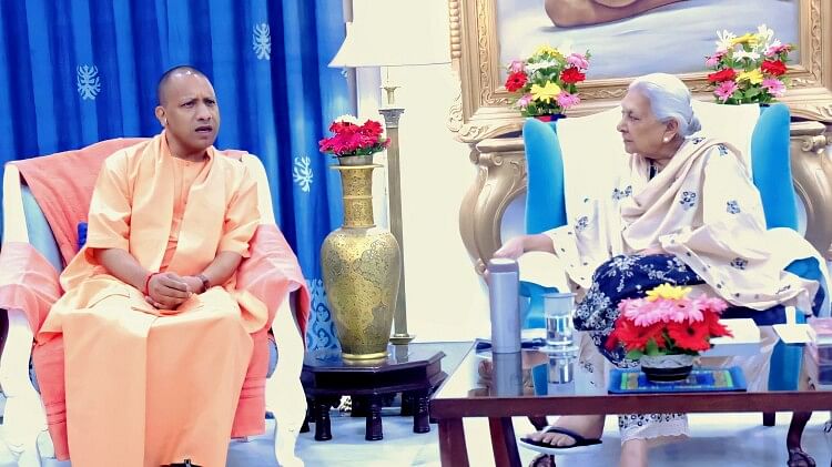 Lucknow News: Yogi meets Governor, cabinet expansion possible on November 10