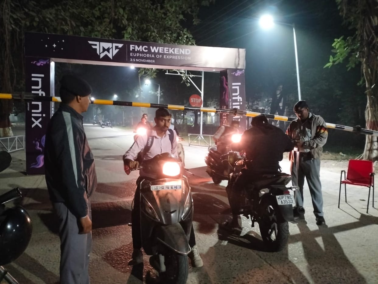 IIT BHU: Divisional Commissioner and Police Commissioner claim, security is strengthened Monitoring video