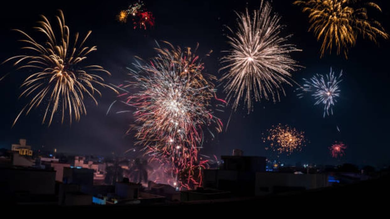 Burning of firecrackers on Diwali proved costly five injured