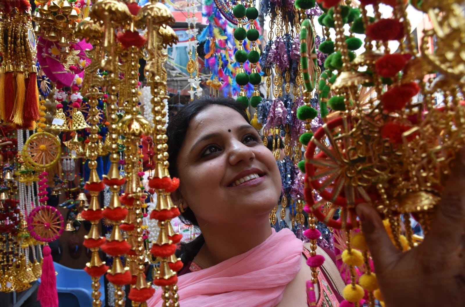 Moradabad: Goddess Lakshmi came homes 53 families Diwali, burst crackers and distributed sweets