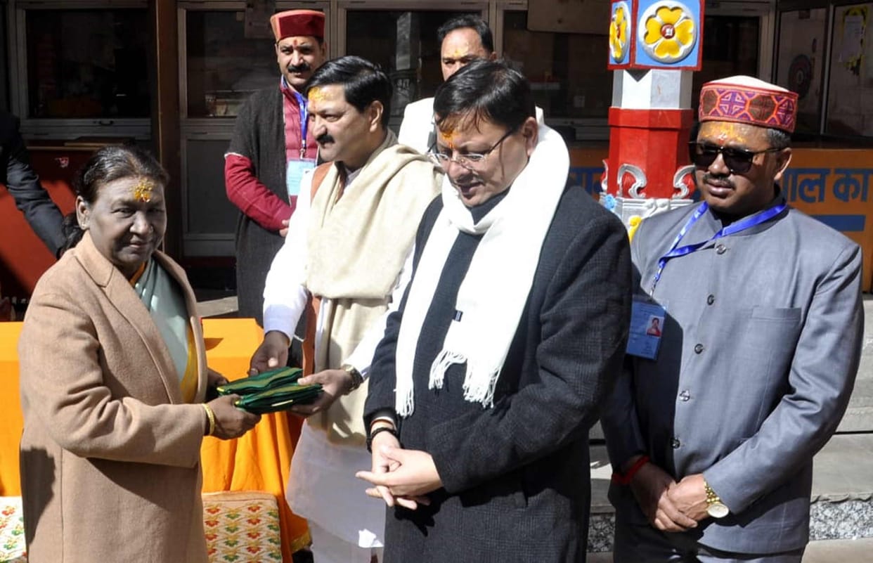 President Draupadi Murmu reached Badrinath Dham Today Uttarakhand Visit For three day read All Updates