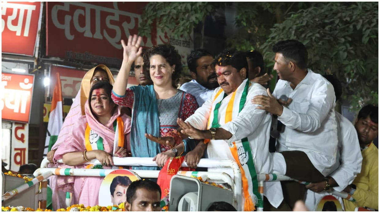 MP: Modi-Modi slogans raised in front of Priyanka Gandhi during Indore road show replied like this