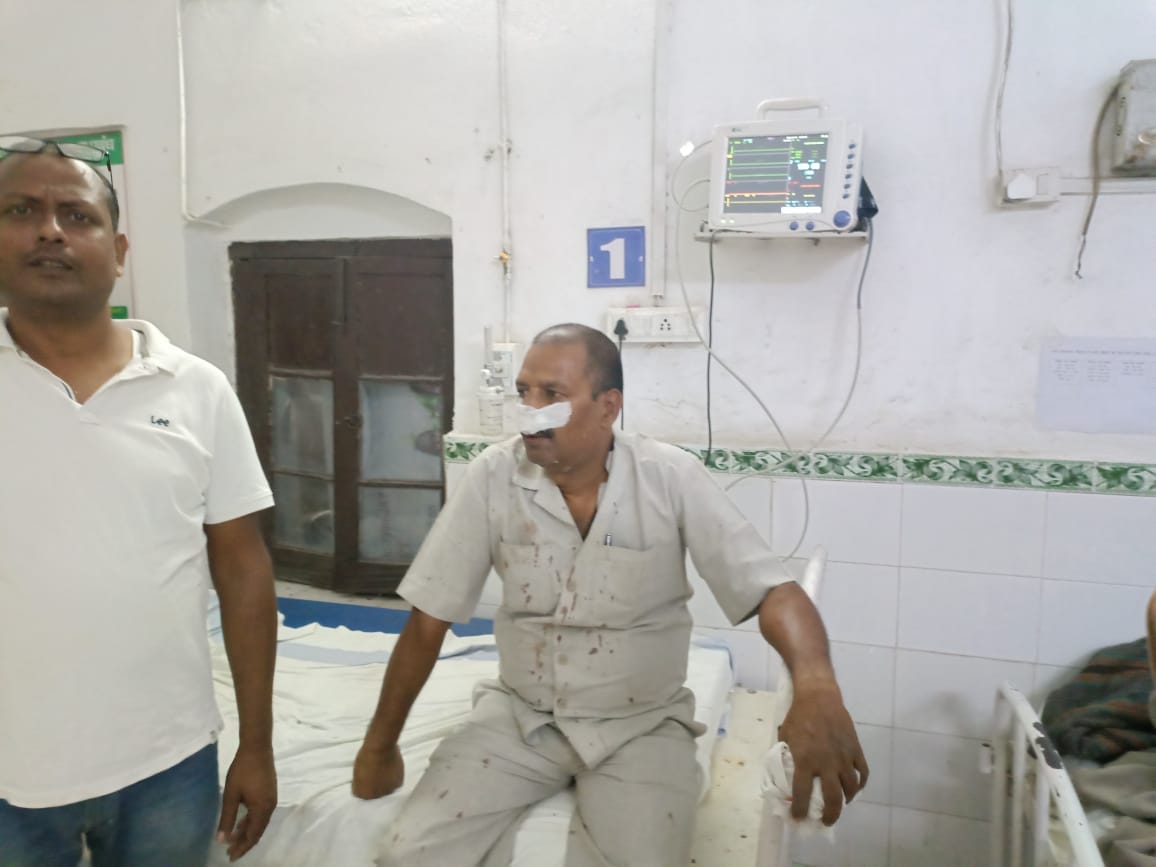 Professor beaten up in Siwan for calling college girl student beautiful before nitish kumar statement today