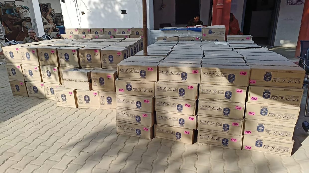 Saharanpur News: Police got a big success, caught a truck full of illegal English liquor, 357 boxes recovered