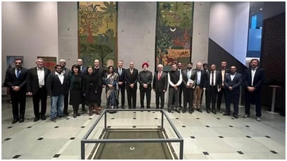 Hardeep Singh Puri meets CEO of German Biogas Association and discusses issue of stubble burning
