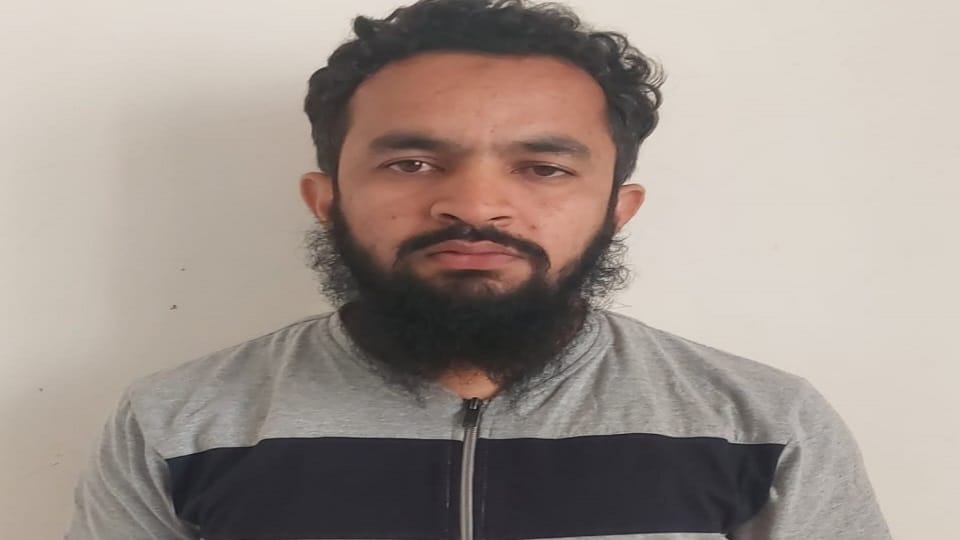 UP ATS arrested suspected terrorist from Bhilai links linked to ISIS