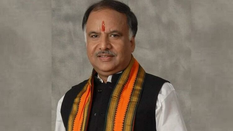 UP: लखनऊ पूर्वी विधानसभा सीट पर सांसद राजनाथ के करीबी को मिलेगा टिकट!, ये सूरमा ठोक रहे ताल
