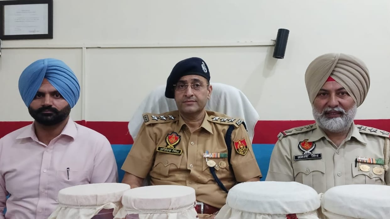 Four robbers arrested for robbing shopkeeper in Amritsar