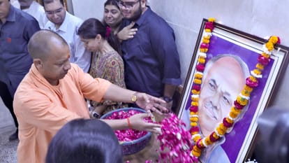 CM Yogi Adityanath and BJP leaders give tribute to late Ashutosh tandon.