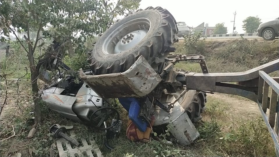 Two youths died after tractor overturned due to collision with vehicle