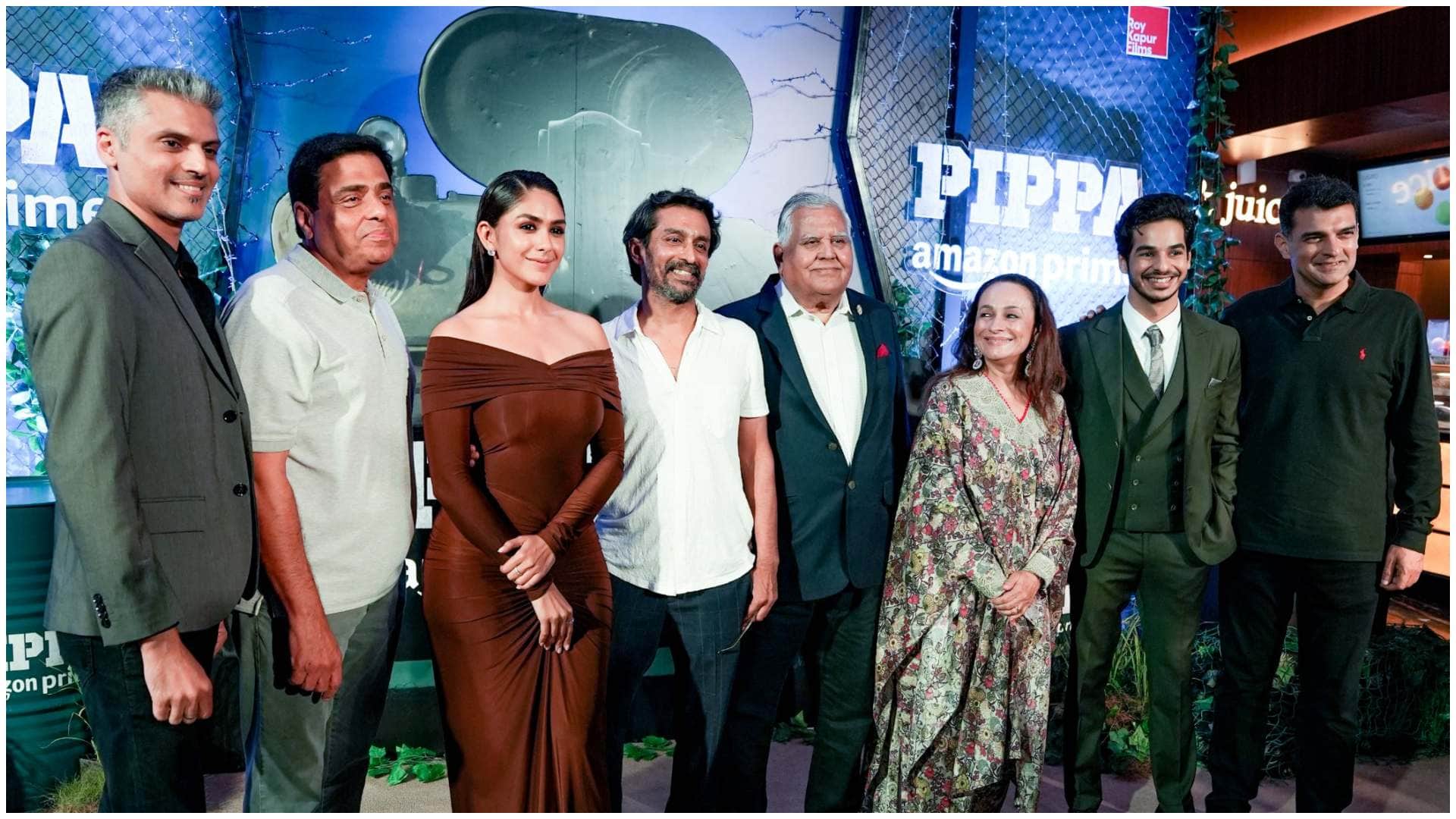 Star Studded Blue Carpet of Of Highly Anticipated War Drama Pippa Ishaan Khattar Soni Razdan Film