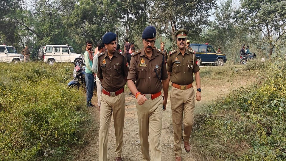 woman found dead in bushes in fatehganj west area of bareilly