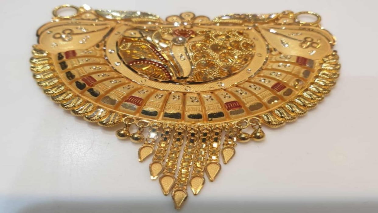 Traders busy preparing for Diwali and Dhanteras promoting local artisans