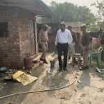 घटना के बाद मौके पर पहुंचे अधिकारी।